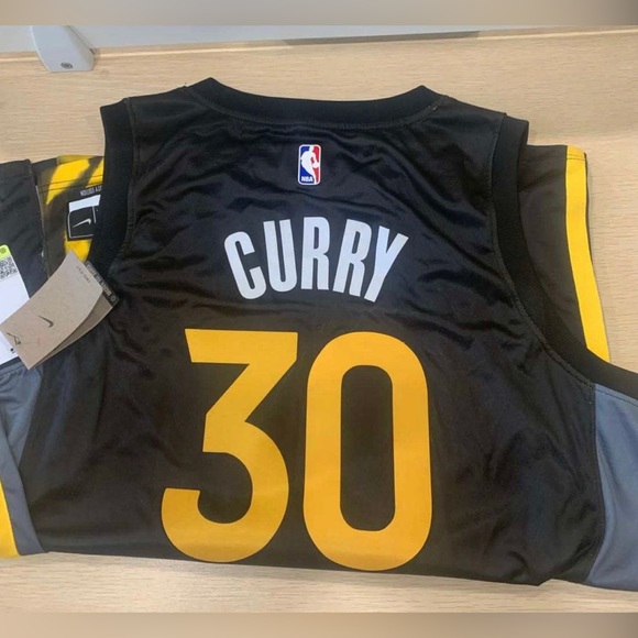 BRAND NEW!!! WARRIORS JERSEY#30 CURRY!! ONLY! $100.00 - Picture 4 of 6